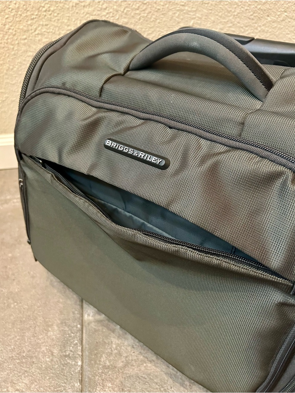 Briggs & Riley Olive Green Rolling Carry-On - Picture 6 of 13